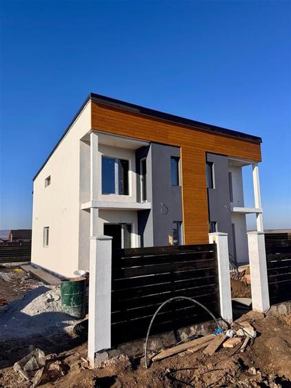 Casă cu 4 camere cu Teren 250 Mp în Miroslava