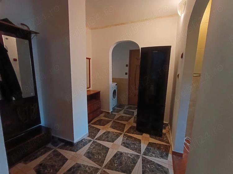 Apartament cu 2 camere decomandat în 1 Mai