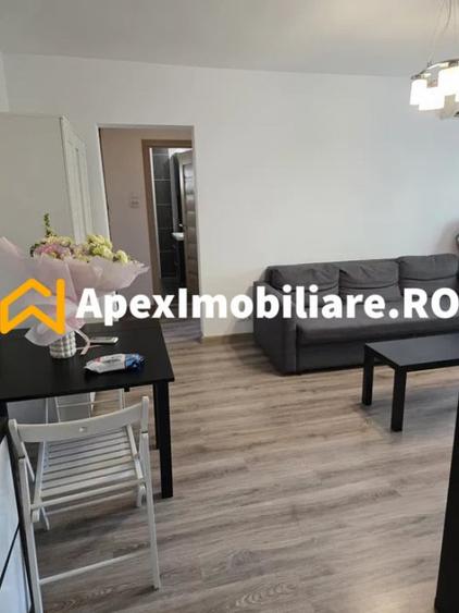 Apartament cu 2 camere semidecomandat în Romană