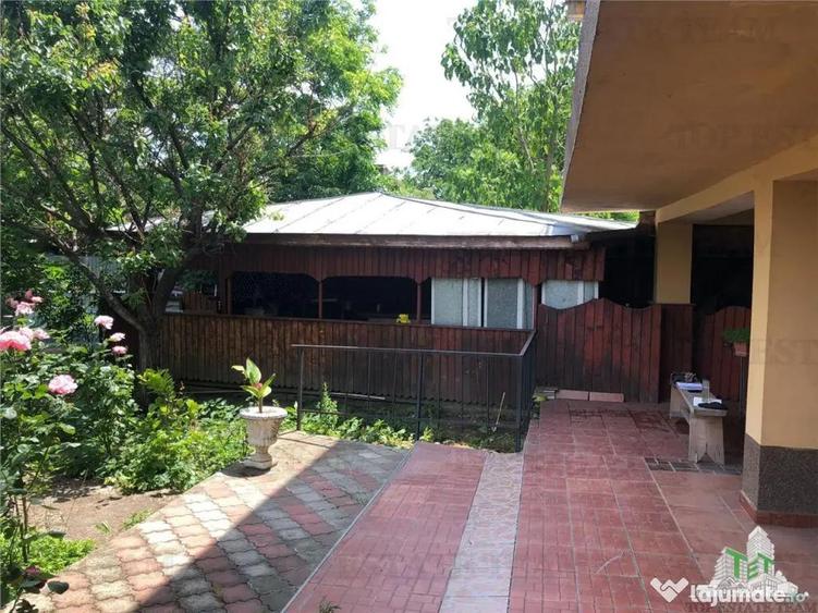 Casă cu 9 camere cu Canalizare în Cornetu