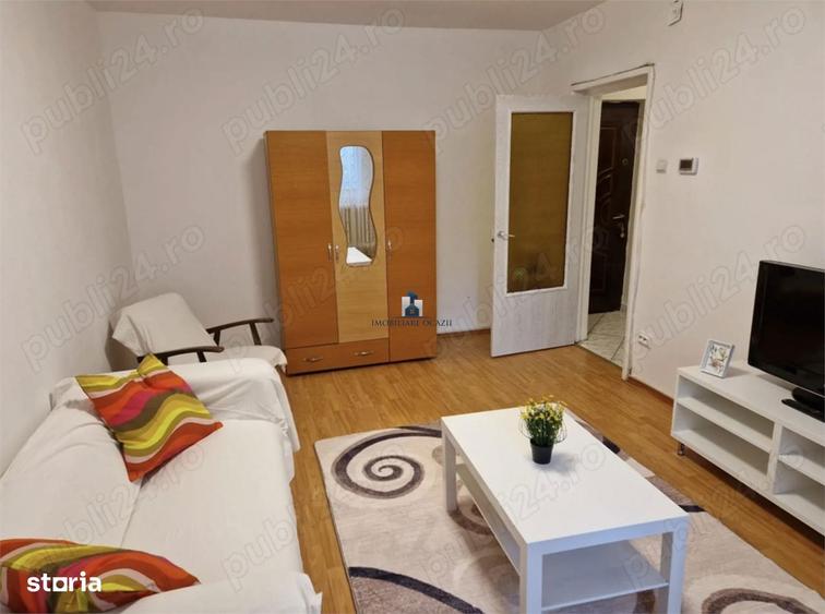 Apartament cu 3 camere decomandat, mobilat în Berceni
