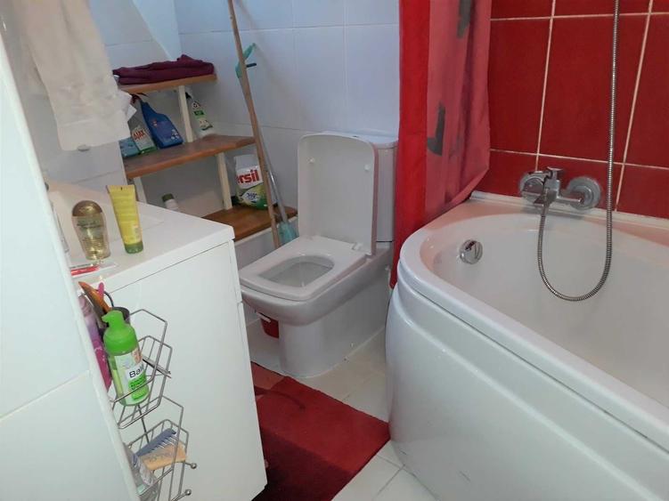 Apartament cu 4 camere decomandat în Ultracentral