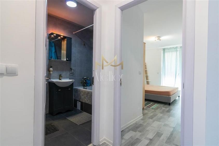 Apartament cu 3 camere semidecomandat în Andrei Mureșanu