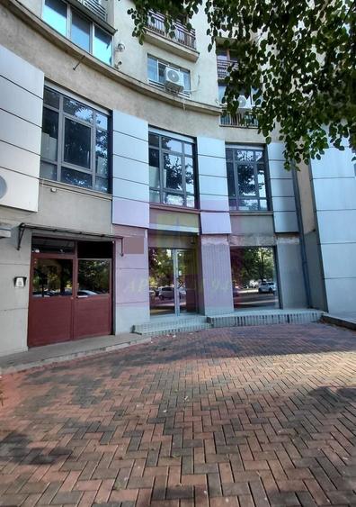 Spațiu comercial, de 78.790000915527 mp, în Unirii