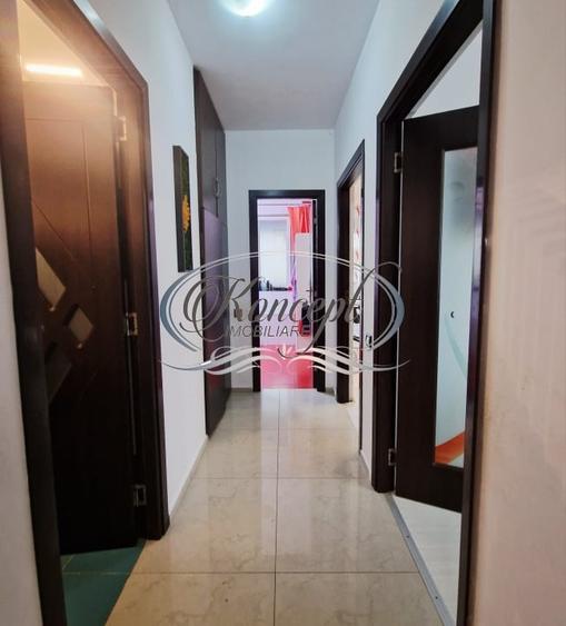 Apartament cu 3 camere decomandat, mobilat în Sopor