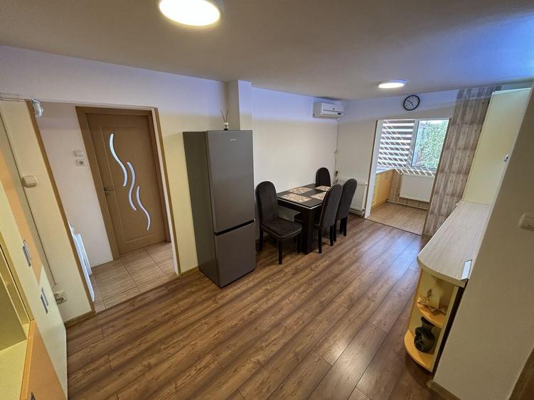 Apartament cu 2 camere decomandat în Girocului