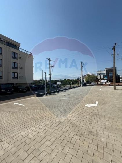 Birou, de 960 mp, în Ipotești