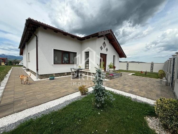 Casă cu 3 camere cu Teren 809 Mp în Central
