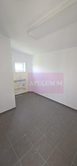 Spațiu comercial, de 200 mp, în Central