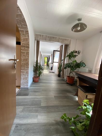 Casă individuală cu 4 camere cu Canalizare în Tunari