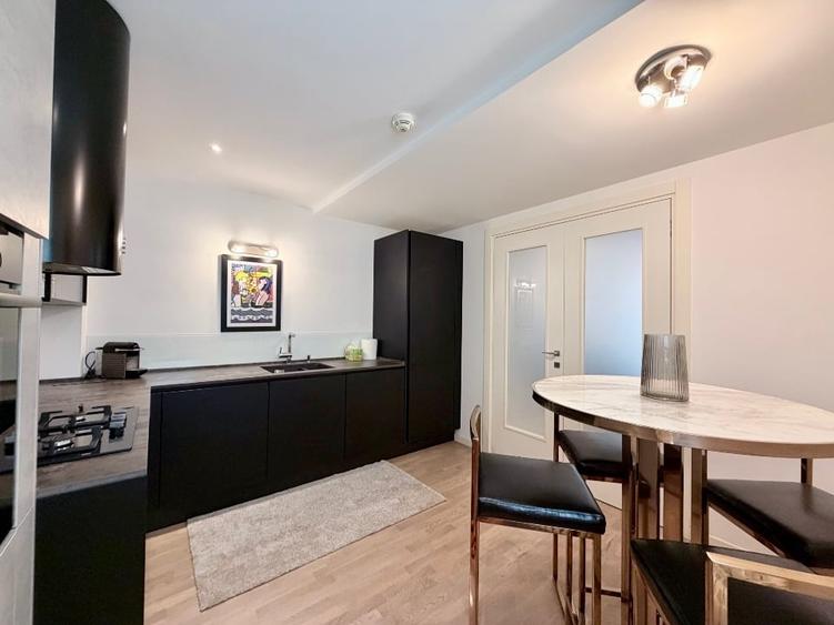 Apartament cu 3 camere decomandat, mobilat în Herăstrău