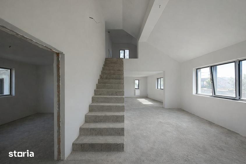 Casă cu 5 camere cu Teren 285 Mp în Valu lui Traian