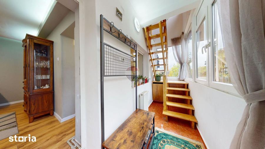 Casă cu 5 camere cu Teren 749 Mp în Hălchiu
