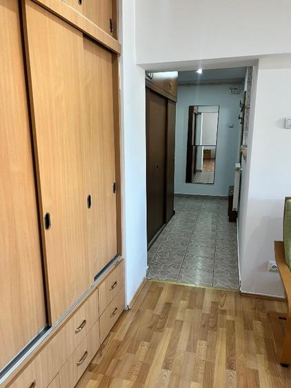 Garsonieră decomandată în Iancului