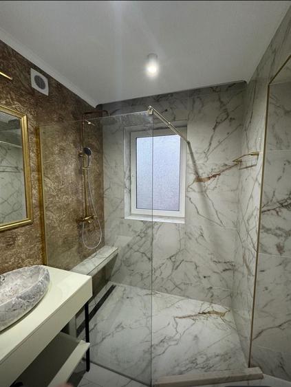 Apartament cu 3 camere decomandat în Faleza Nord