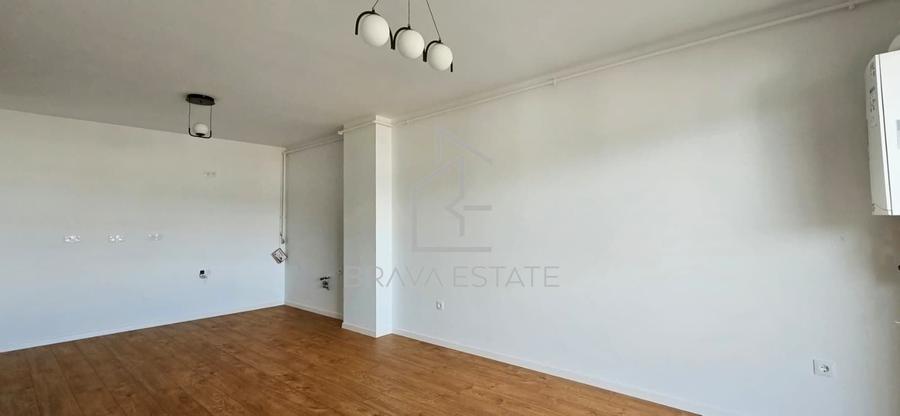Apartament cu 2 camere semidecomandat în Florești