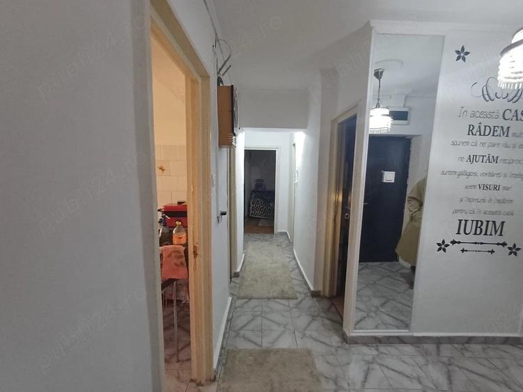 Apartament cu 4 camere decomandat în Ultracentral