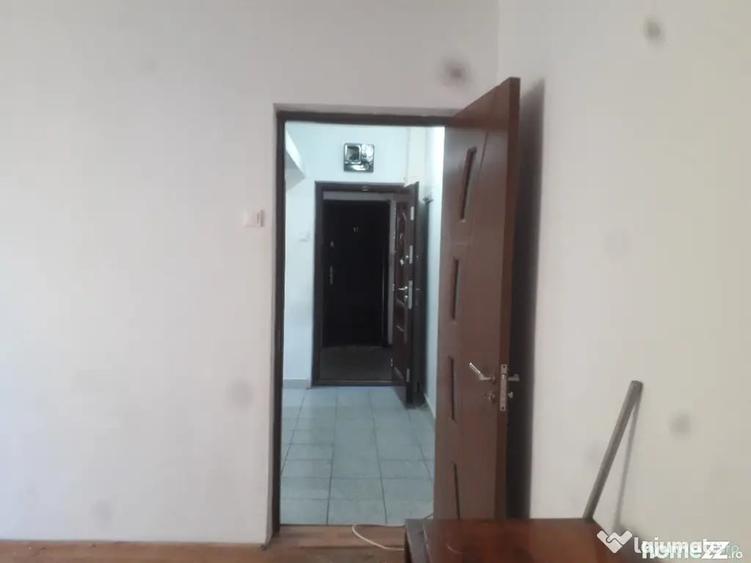 Apartament cu 2 camere nedecomandat în George Enescu