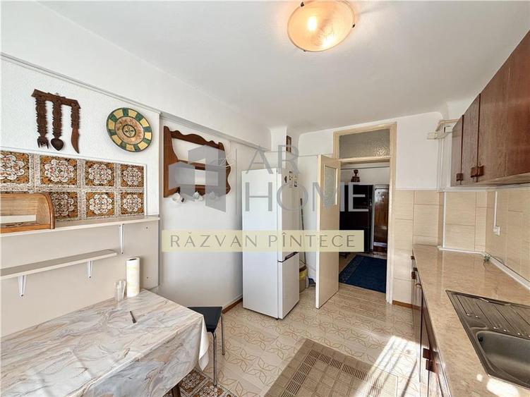Apartament cu 3 camere decomandat, mobilat în Ultracentral