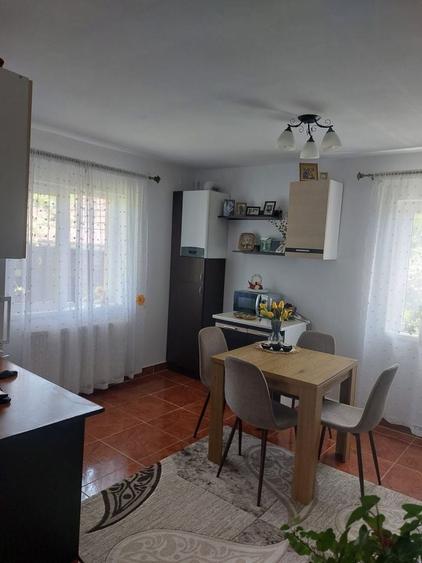 Casă cu 3 camere în Sânger