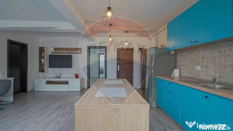 Apartament cu 2 camere semidecomandat în Sânpetru