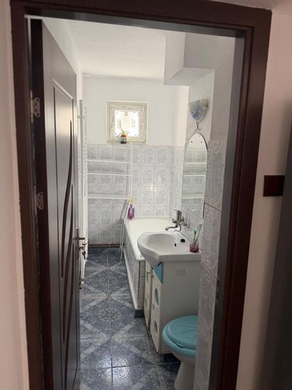 Apartament cu 2 camere semidecomandat în Teilor