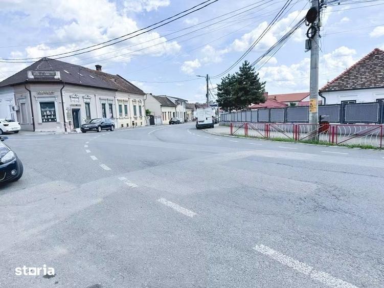 Casă cu 2 camere cu Teren 300 Mp în Central