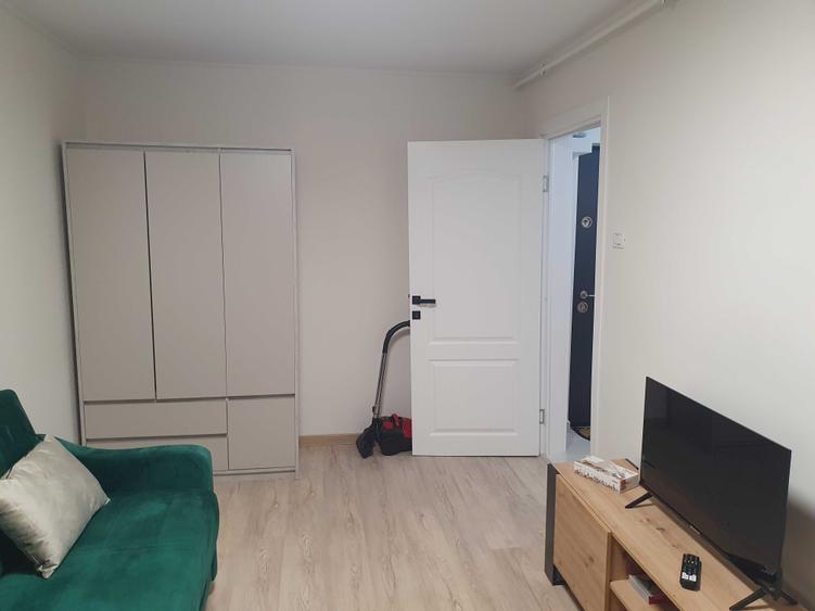 Garsonieră semidecomandată în Casa Cărții