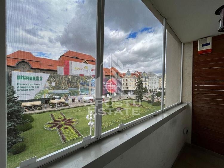 Apartament cu 3 camere semidecomandat, mobilat în Vest