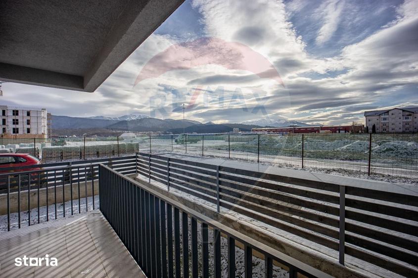 Apartament cu 3 camere decomandat în Cristian