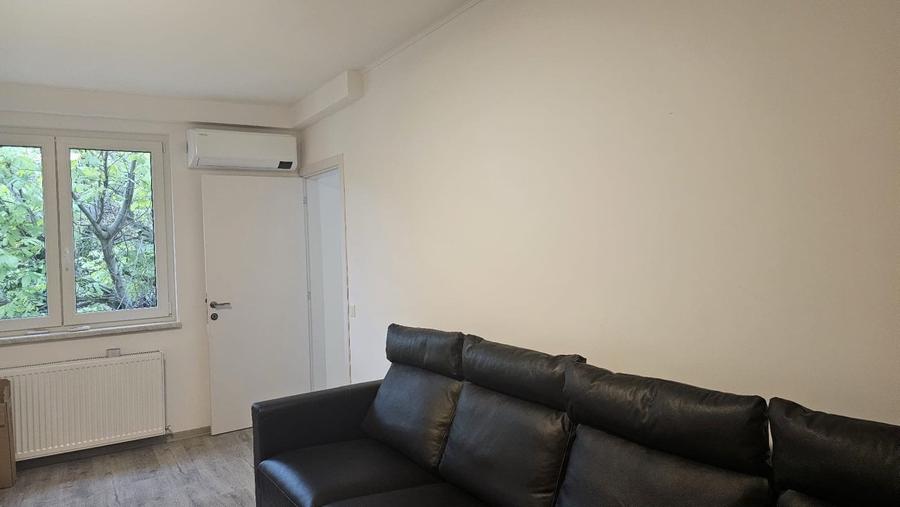 Apartament cu 3 camere în Primăverii