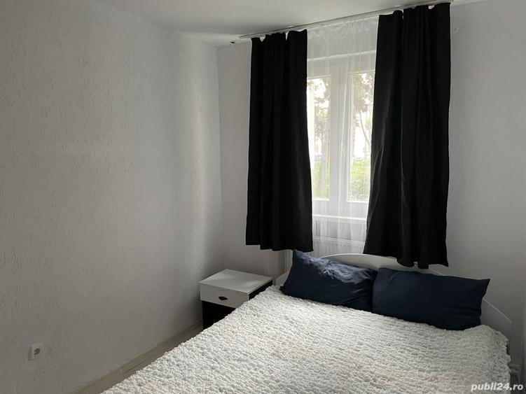 Apartament cu 3 camere semidecomandat în Mureșeni