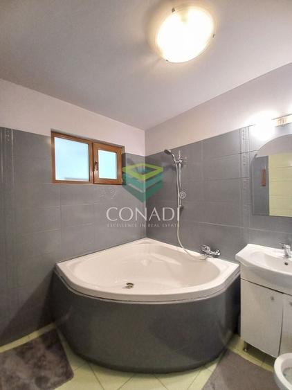 Casă individuală cu 4 camere cu Canalizare în Băneasa
