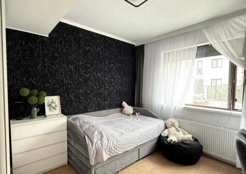 Apartament cu 2 camere semidecomandat în 1 Mai