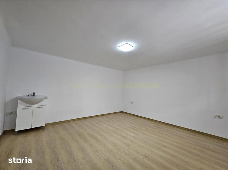 Spațiu comercial, de 80 mp, în 13 Decembrie