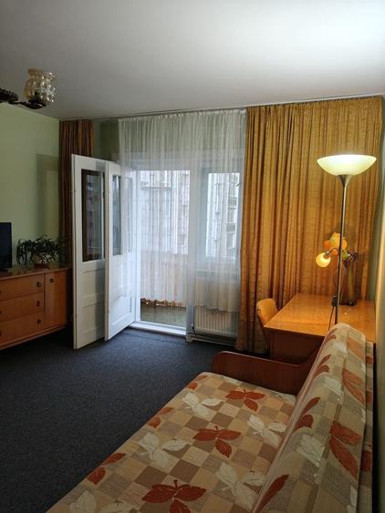 Apartament cu 3 camere decomandat în Dosu Bricii