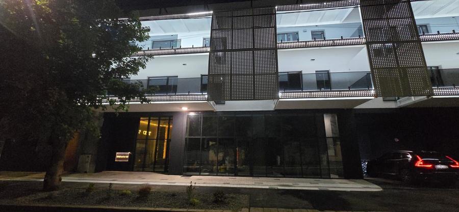Apartament cu 3 camere semidecomandat în Cetății