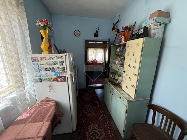 Casă individuală cu 5 camere cu Teren 3056 Mp în Exterior Sud