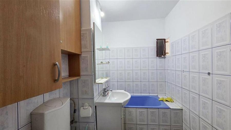 Garsonieră decomandată, mobilată în Steaua
