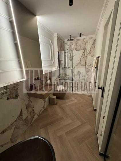 Piata Unirii-Etaj intermediar-Renovat complet - 6
