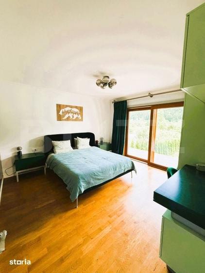 Casă cu 5 camere cu Teren 3000 Mp în Mălini