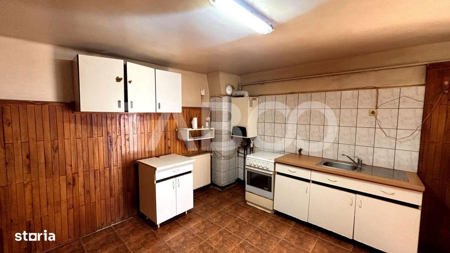 Casa individuala de vanzare 3 camere 85mpu+ garaj zona Piata Cluj - 2