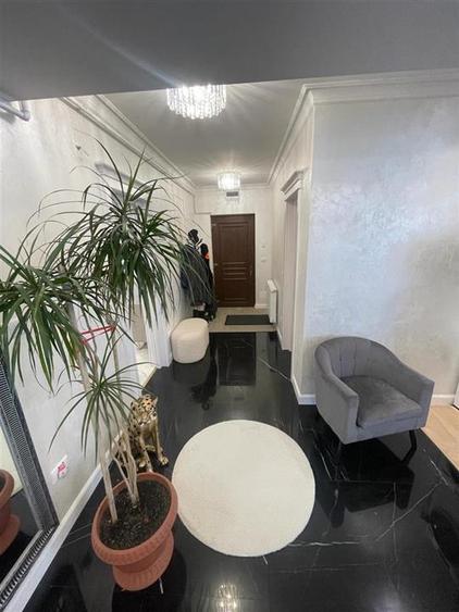 Penthouse cu 3 camere decomandat în Bucium