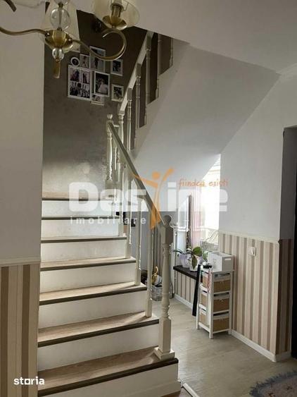 Casă cu 4 camere cu Teren 555 Mp în Malu Mare