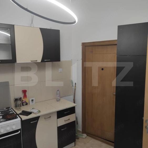 Garsonieră decomandată în Central