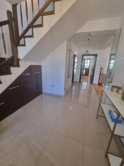 Casă individuală cu 4 camere cu Teren 500 Mp în Moara Nica
