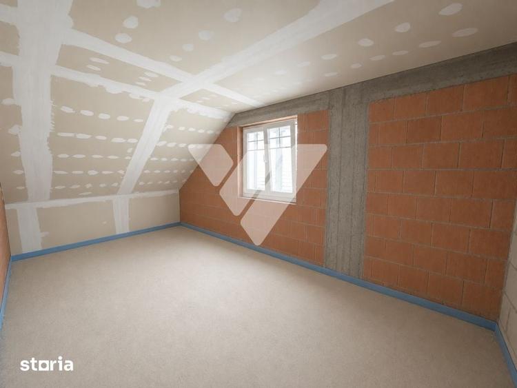 Casă cu 7 camere cu Teren 459 Mp în Central