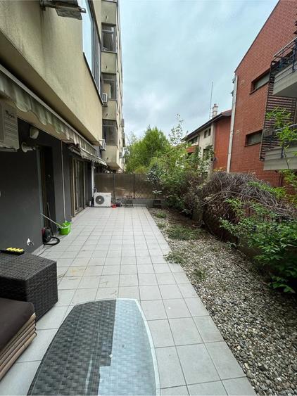 Apartament cu 2 camere semidecomandat în Herăstrău