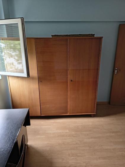 Apartament cu 3 camere decomandat în Lujerului