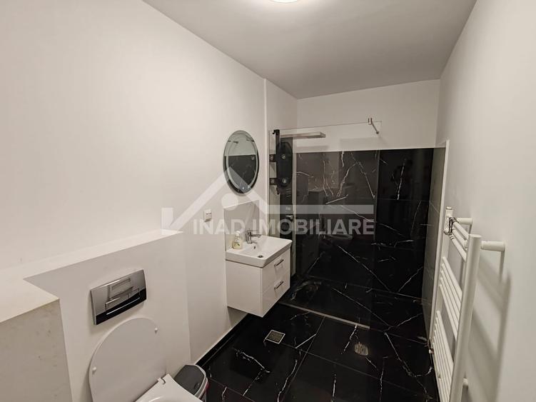 Apartament cu 3 camere semidecomandat, mobilat în Gheorgheni